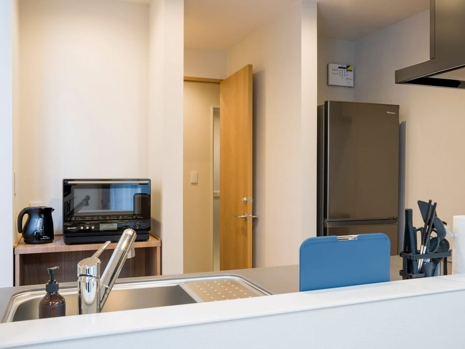 [Simple modern 107, 109] Various cooking utensils are available in the kitchen space