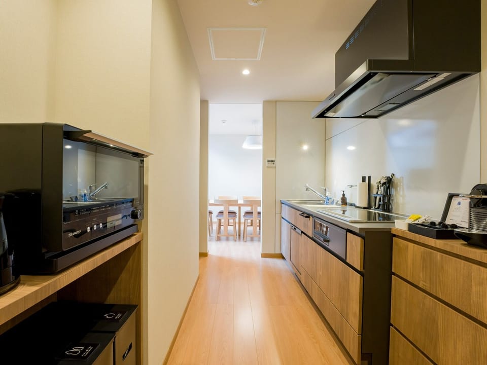 [Simple modern 107] Spacious kitchen area where you can cook comfortably