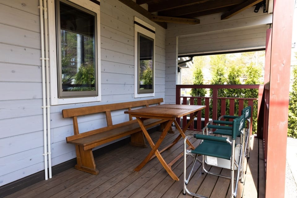 Uta wood deck