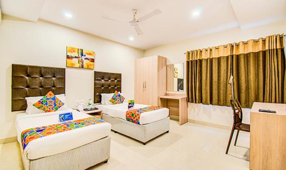 Egyptian cotton sheets, premium bedding, soundproofing, free WiFi