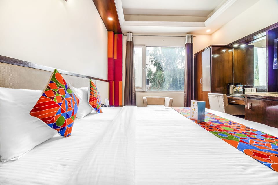 Egyptian cotton sheets, premium bedding, in-room safe, free WiFi