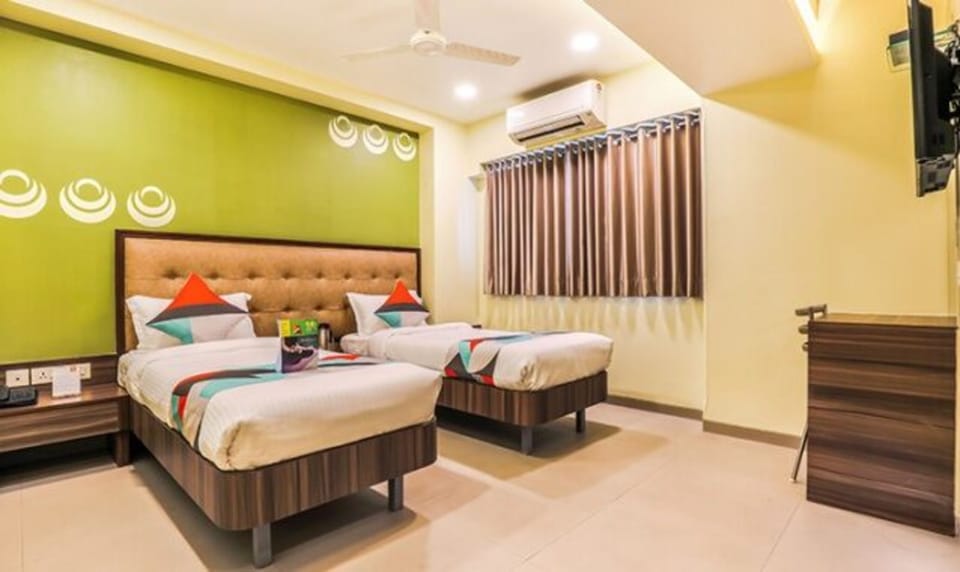 Egyptian cotton sheets, premium bedding, in-room safe, free WiFi