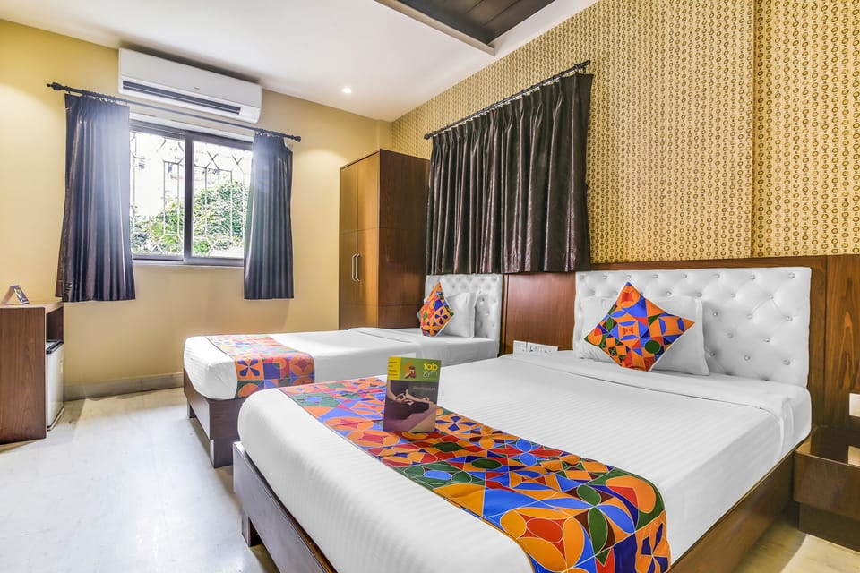 Premium Room | Egyptian cotton sheets, premium bedding, in-room safe, desk
