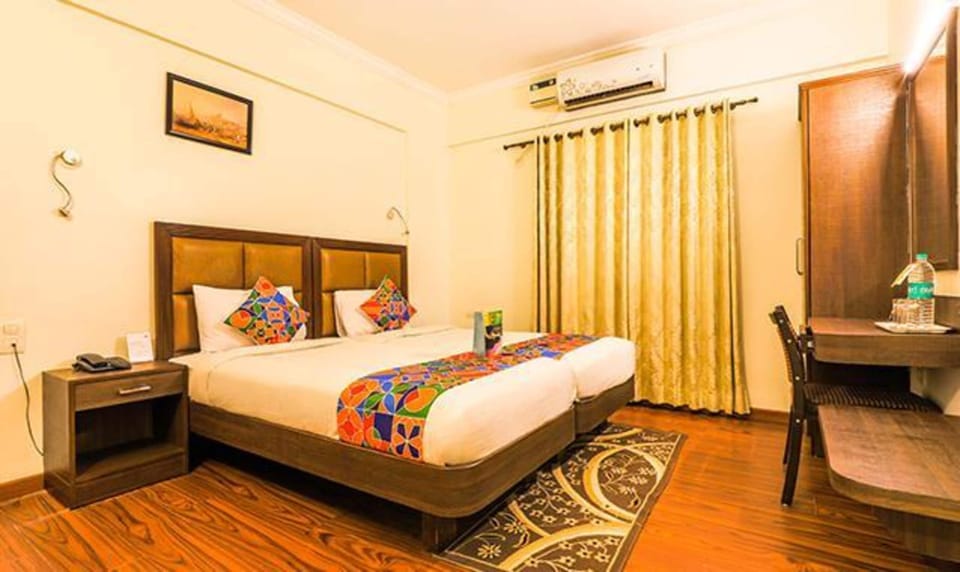 Egyptian cotton sheets, premium bedding, minibar, in-room safe