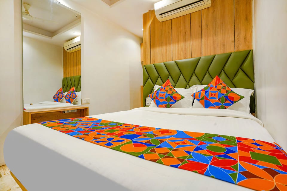 Deluxe Room | Egyptian cotton sheets, premium bedding, in-room safe, free WiFi