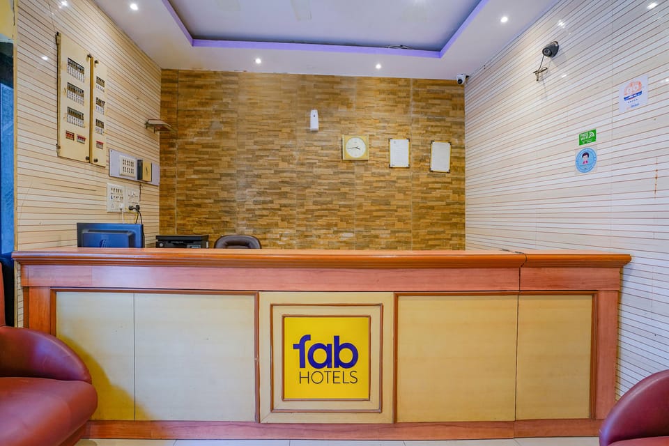 Fabexpress New Deepak Hotel in Mumbai