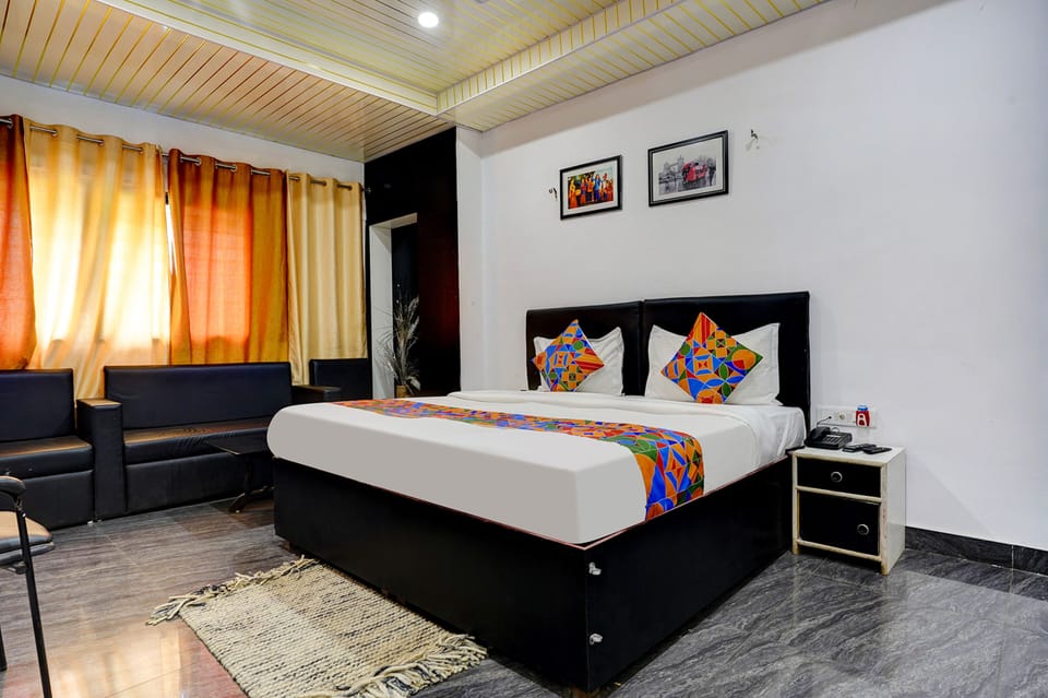 Deluxe Room | Egyptian cotton sheets, premium bedding, in-room safe, soundproofing