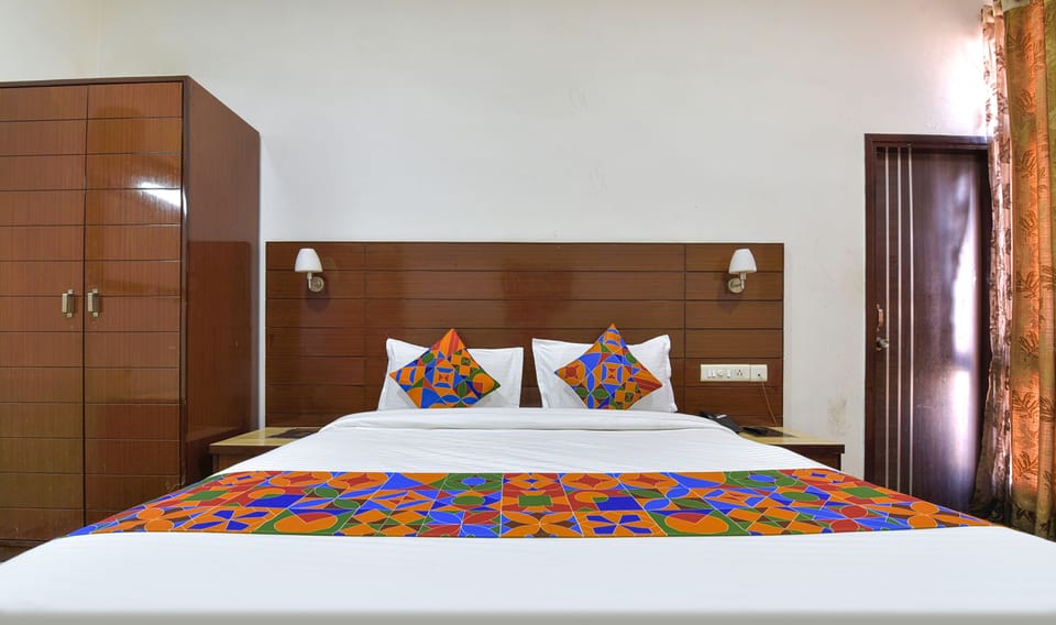 Deluxe Room | Egyptian cotton sheets, premium bedding, in-room safe, free WiFi