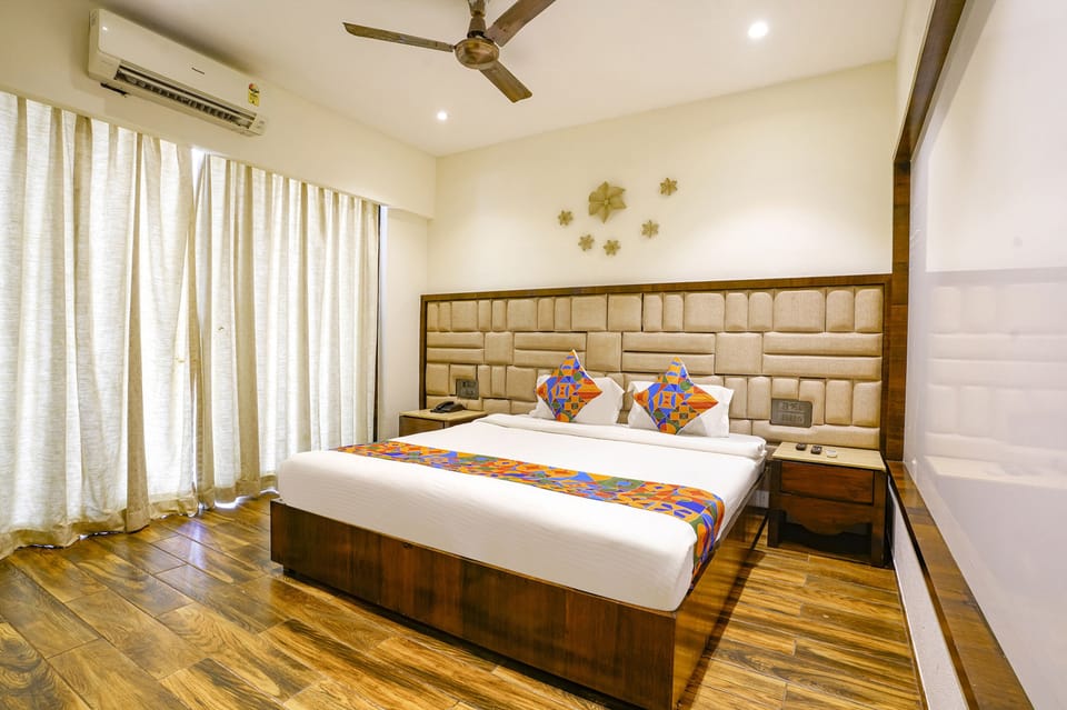 Premium Room | Egyptian cotton sheets, premium bedding, in-room safe, soundproofing