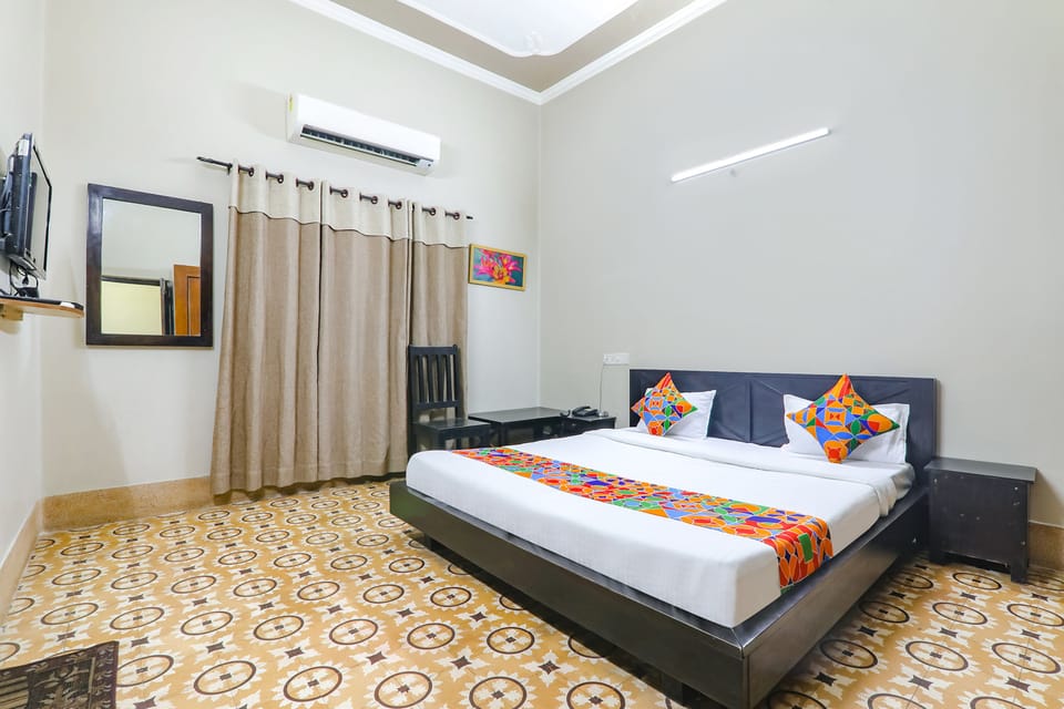 Deluxe Room | Egyptian cotton sheets, premium bedding, in-room safe, free WiFi