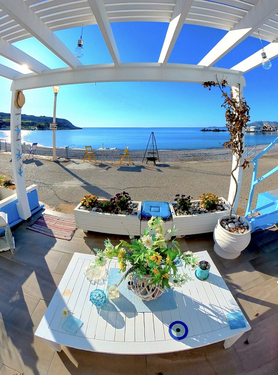 Studio | Outdoor dining
