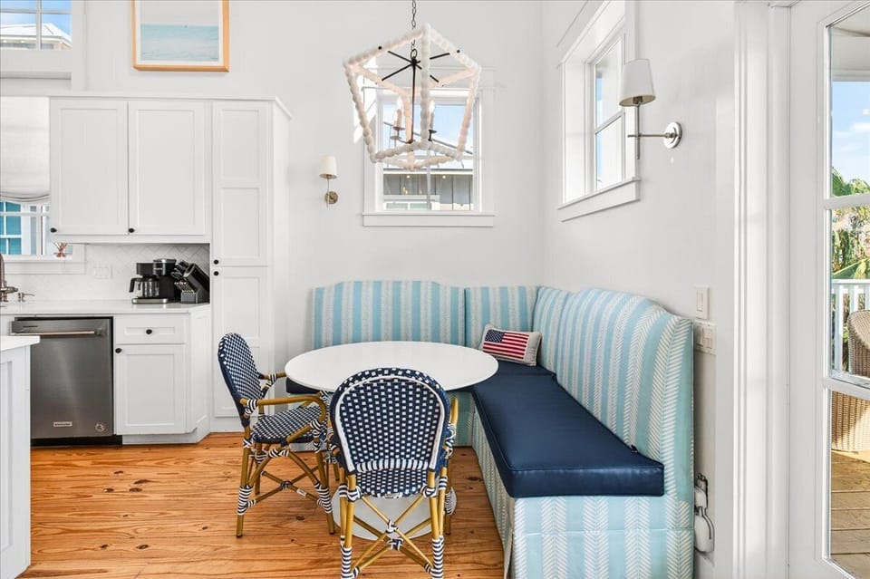 2nd Floor, Dining Area