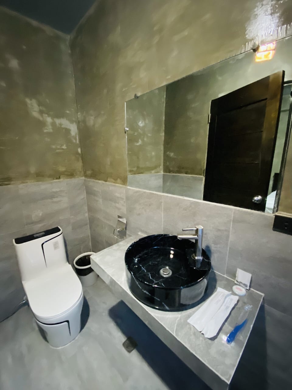 Standard Room | Bathroom