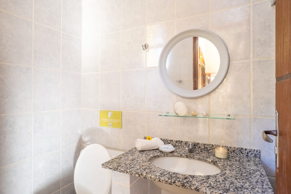 Classic Room | Bathroom | Shower, towels, soap
