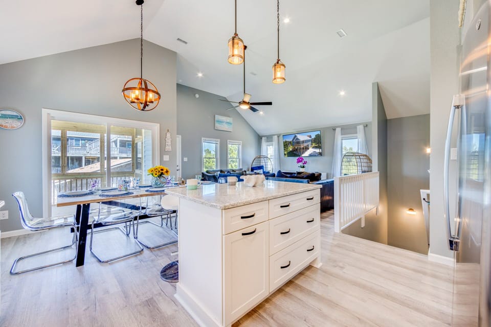 11-Surf-Or-Sound-Realty-1115-High Tides, Good Vibes-Kitchen-4