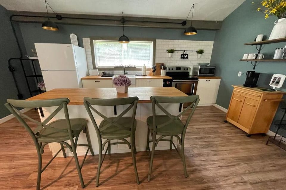 Kitchen with Island