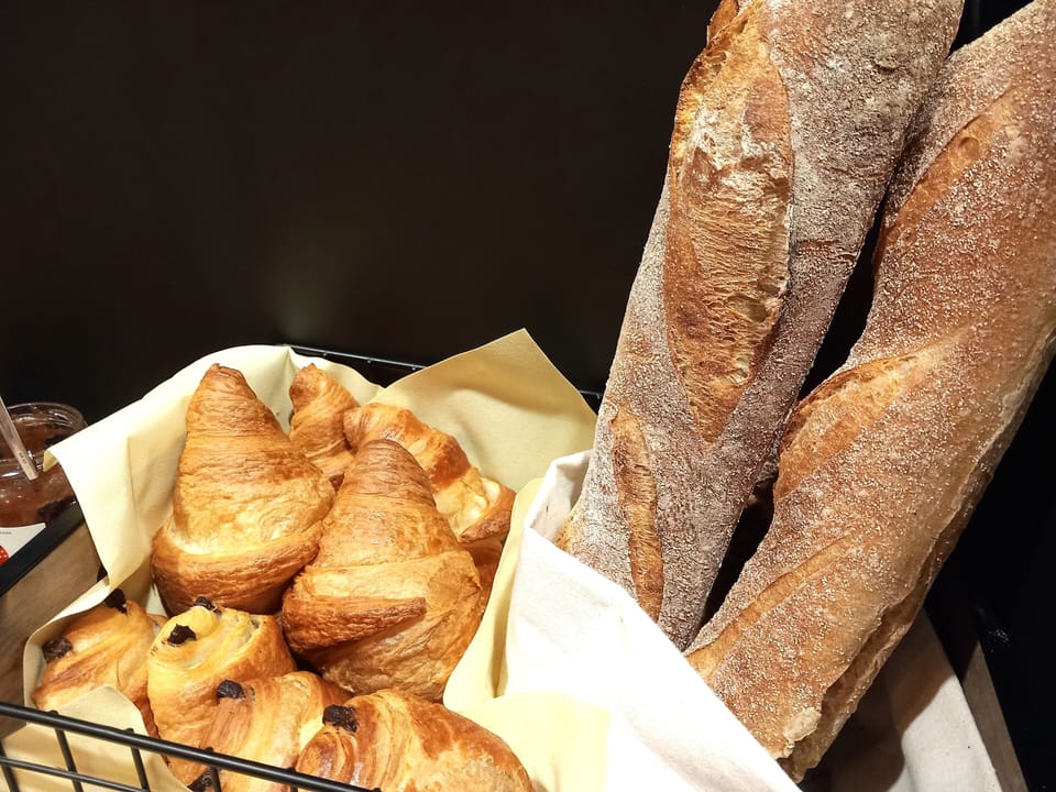 Daily buffet breakfast for a fee
