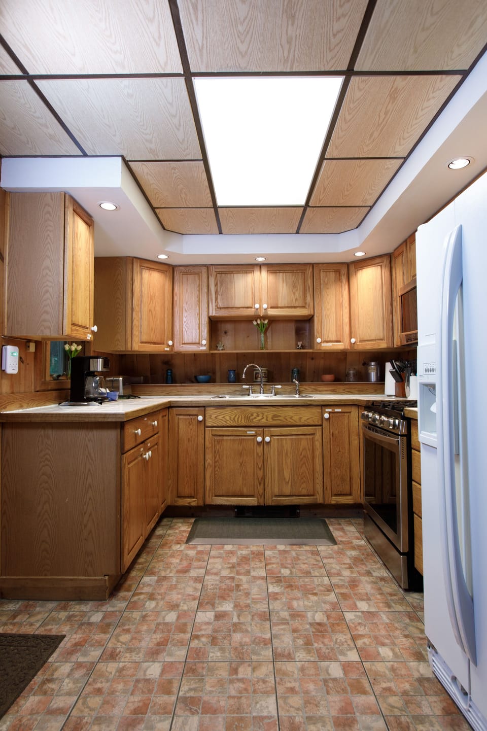 A Stylish and Functional Kitchen for Master Chefs and Food Enthusiasts