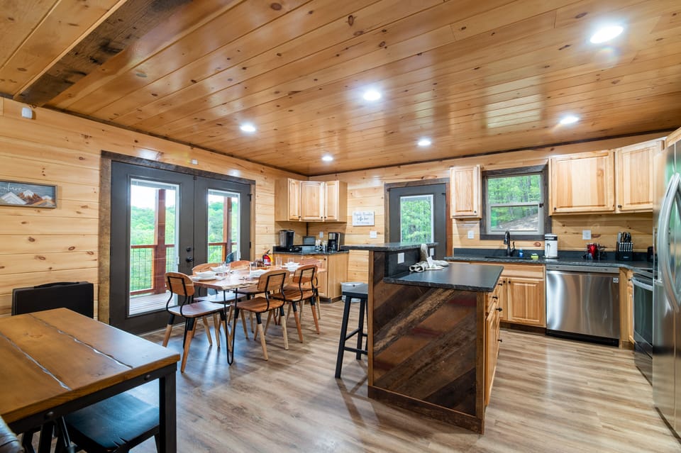 You'll enjoy preparing meals or eating while taking in panoramic mountain views 