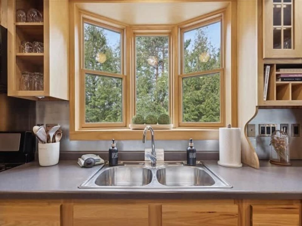 Kitchen sink