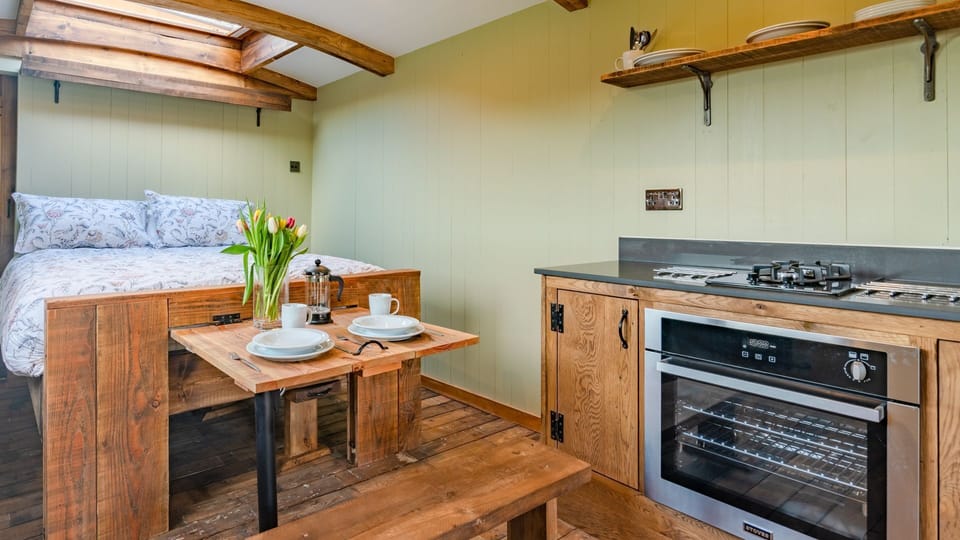 Interior, Bertha, Bolthole Retreats