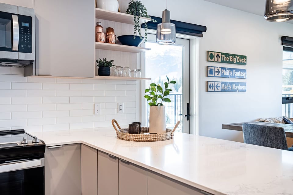 Condo | Private kitchen | Coffee/tea maker, full-size fridge, microwave, oven