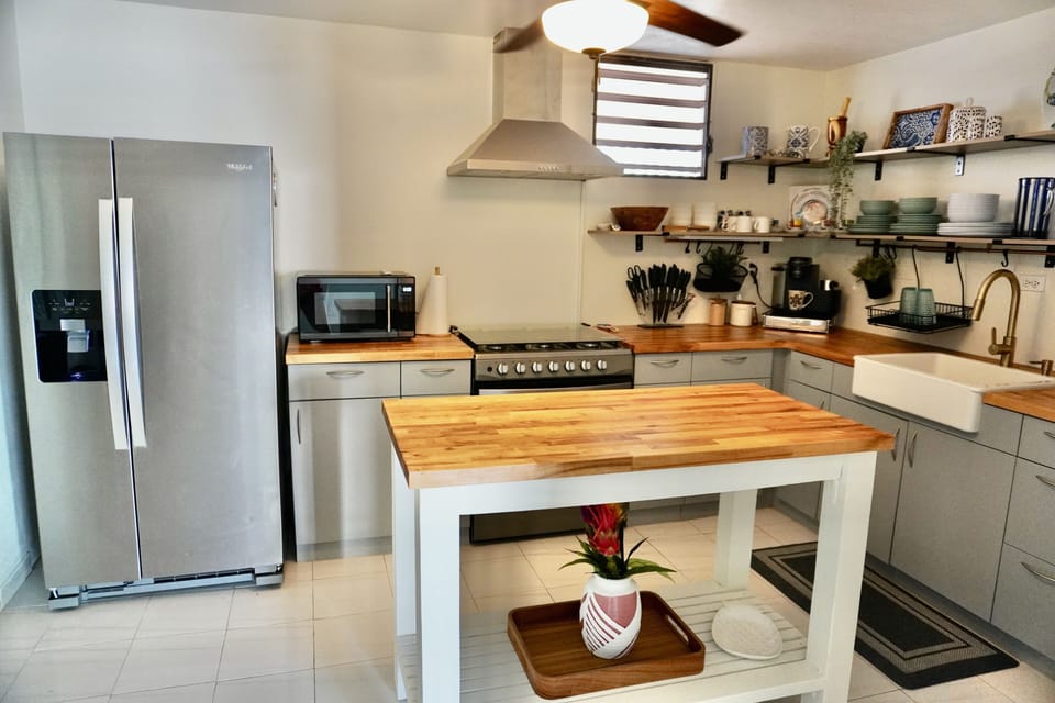 Full kitchen perfect for creating meals