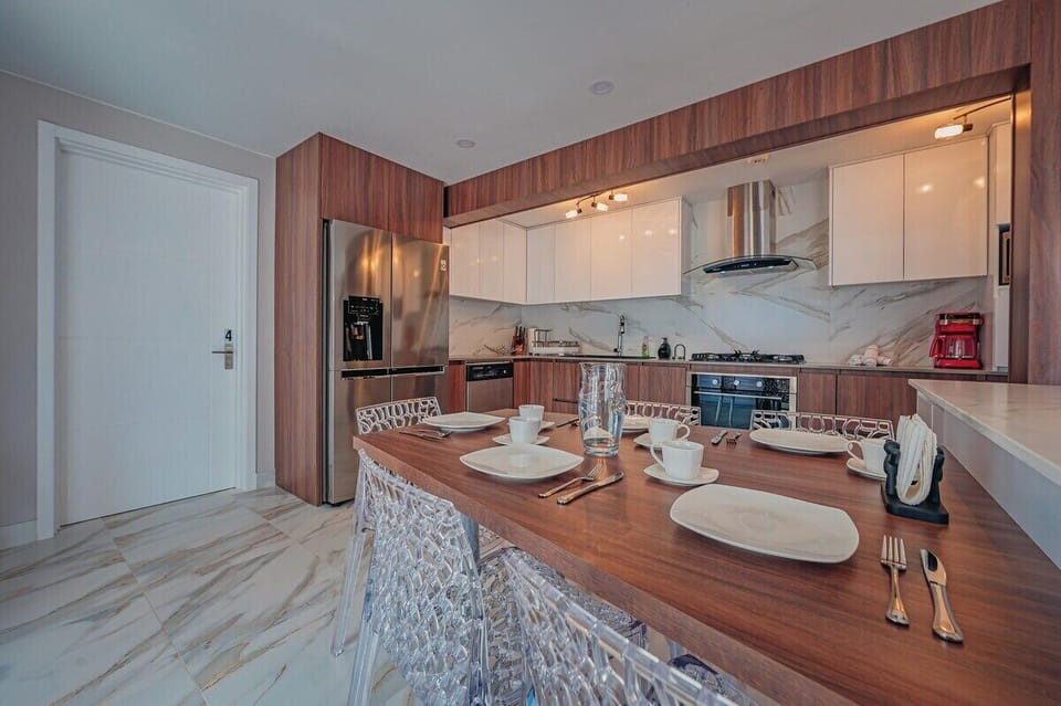 Villa de Leon, suitable for 14 persons. 5 bedrooms, 5 bathrooms (126)