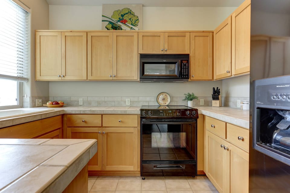 Cook a delicious meal in this fabulous kitchen.