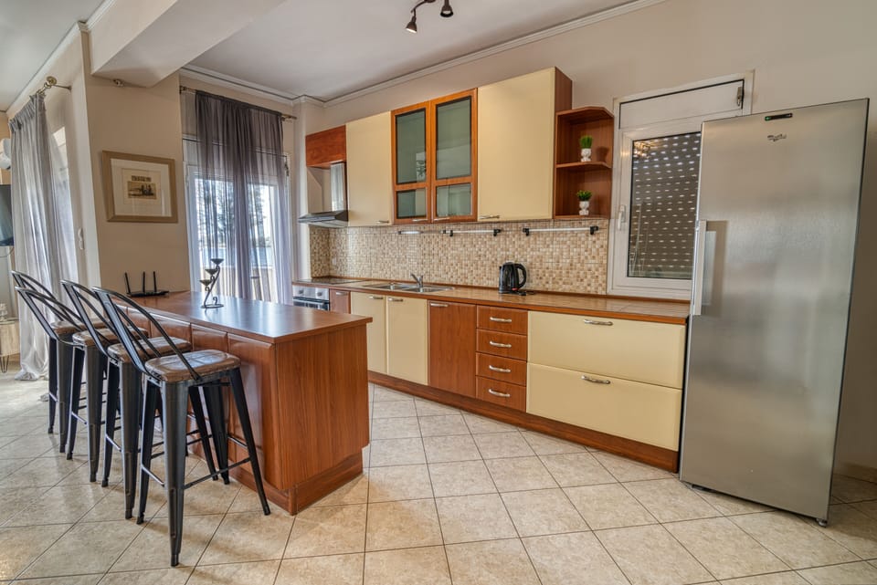 Deluxe Studio Suite | Individually decorated, laptop workspace, soundproofing, free WiFi