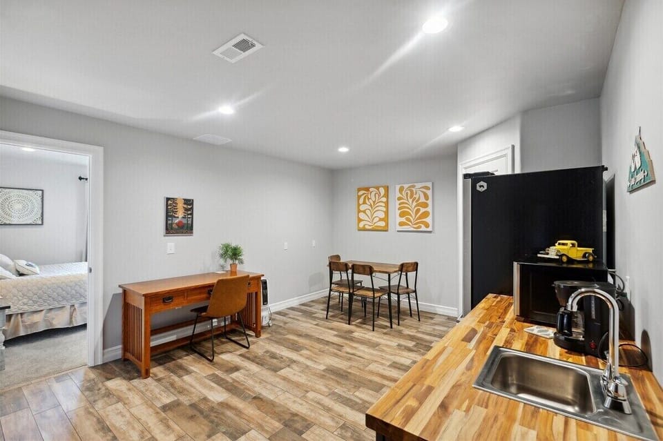 Kitchenette