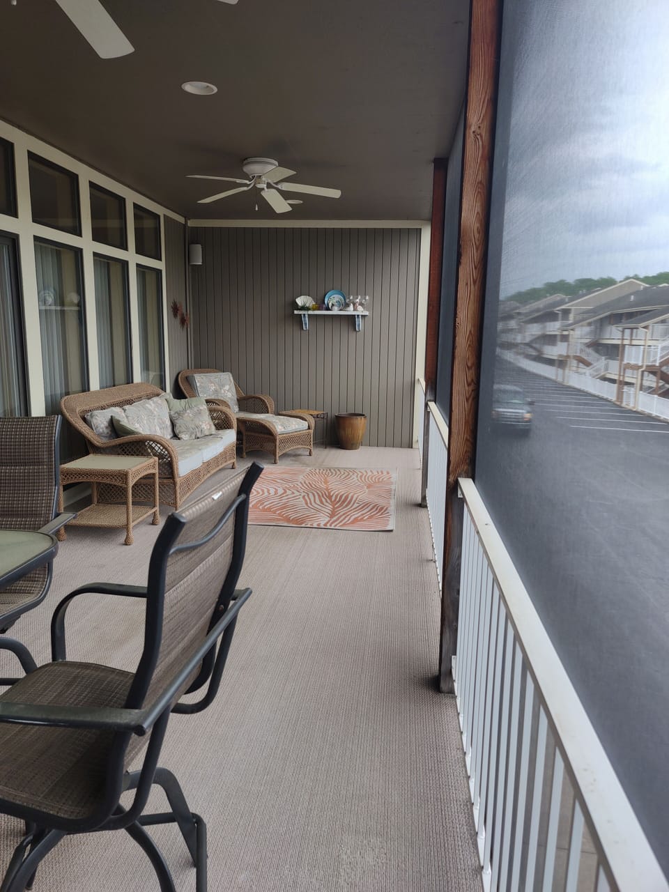 Screened Deck 