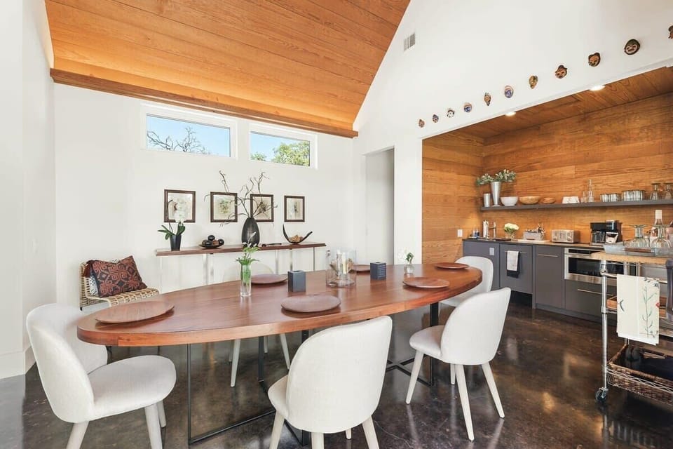 Dining area and kitchenette