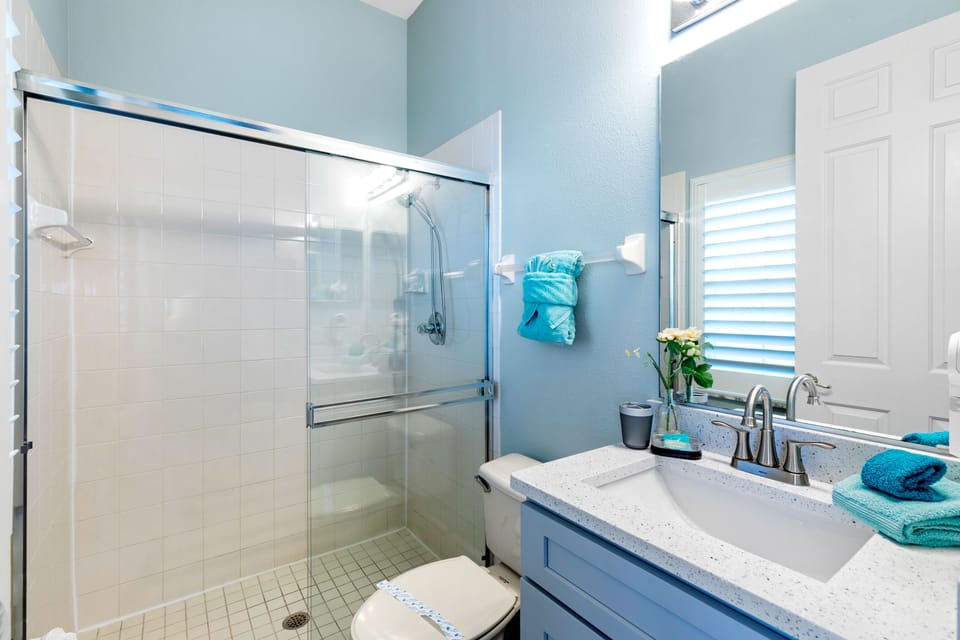 Ensuite to Queen Room, serves as Pool Bathroom