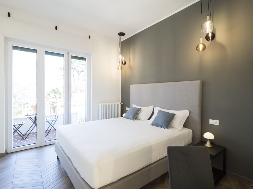Room | Down comforters, memory foam beds, minibar, in-room safe