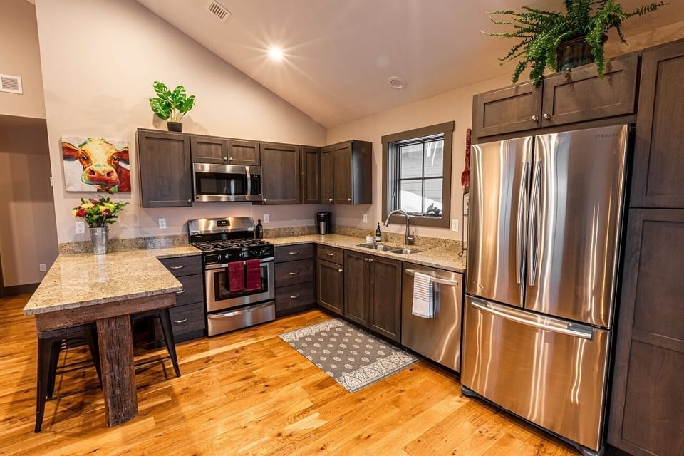 Full kitchen