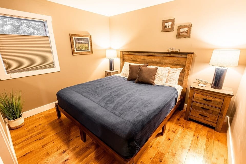 Bedroom 1 with king-sized bed