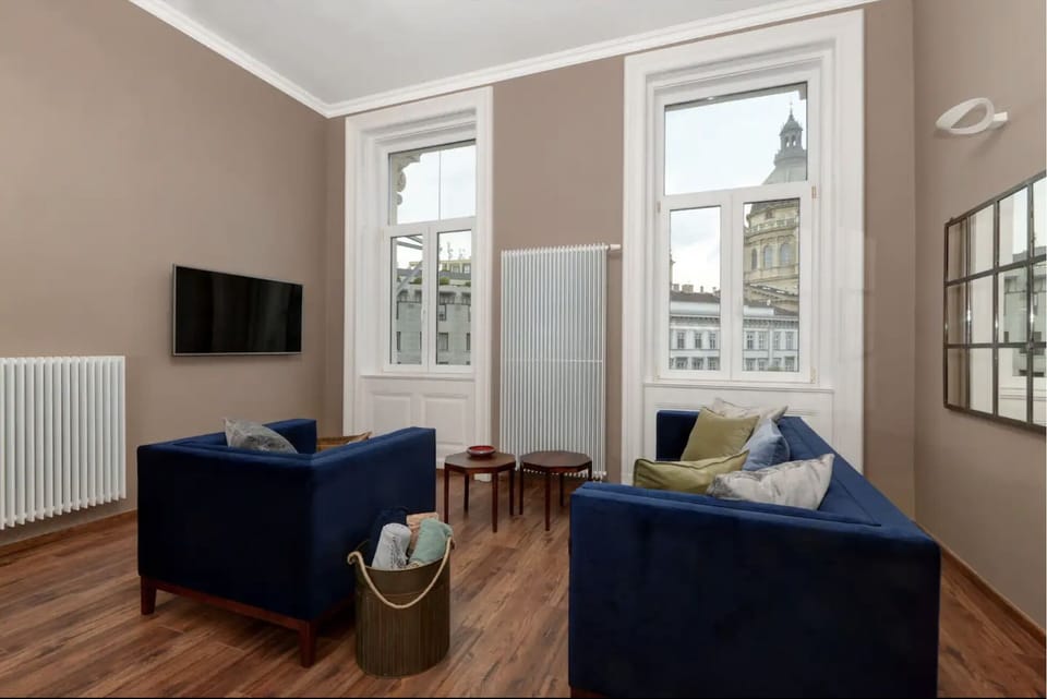 Luxury Apartment | 2 bedrooms, premium bedding, iron/ironing board, cribs (surcharge)
