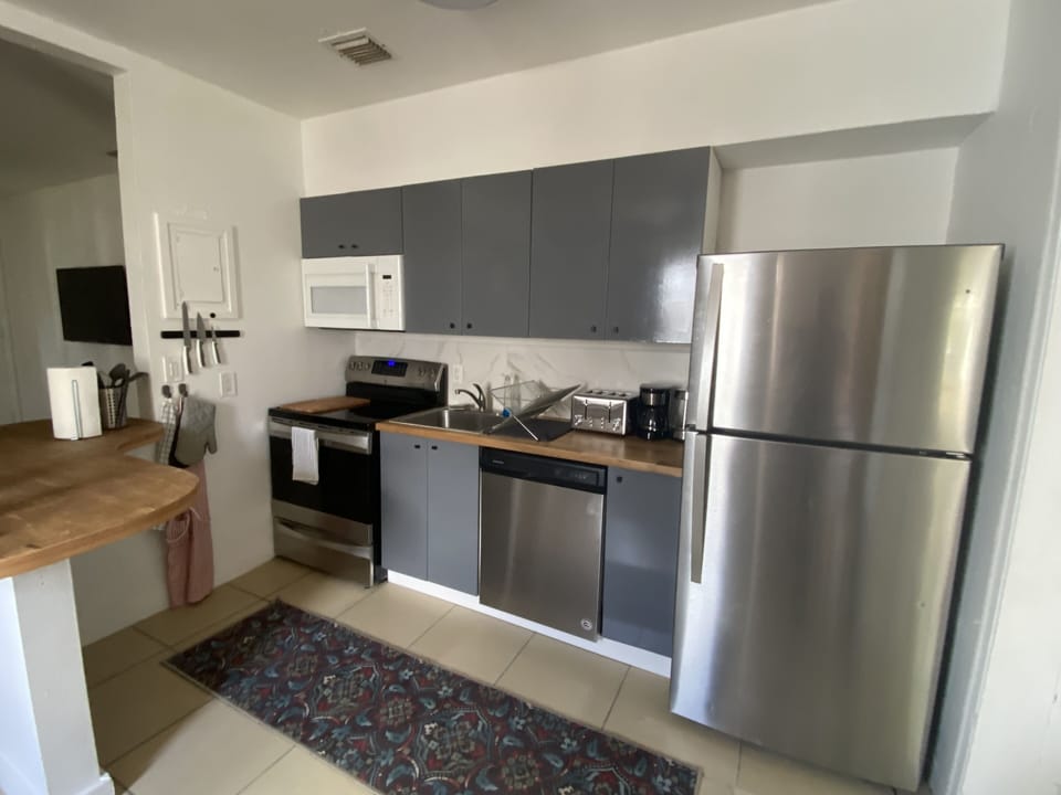 Gourmet kitchen with all amenities island