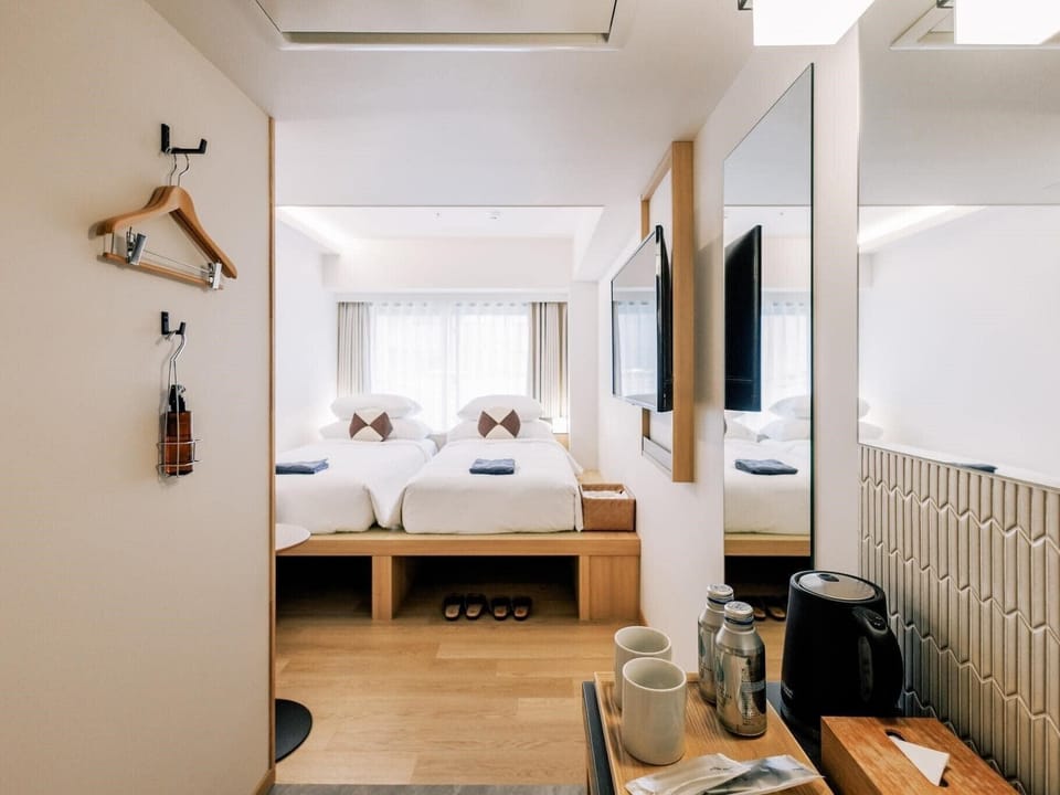 Comfy Twin | Blackout drapes, soundproofing, free WiFi, bed sheets