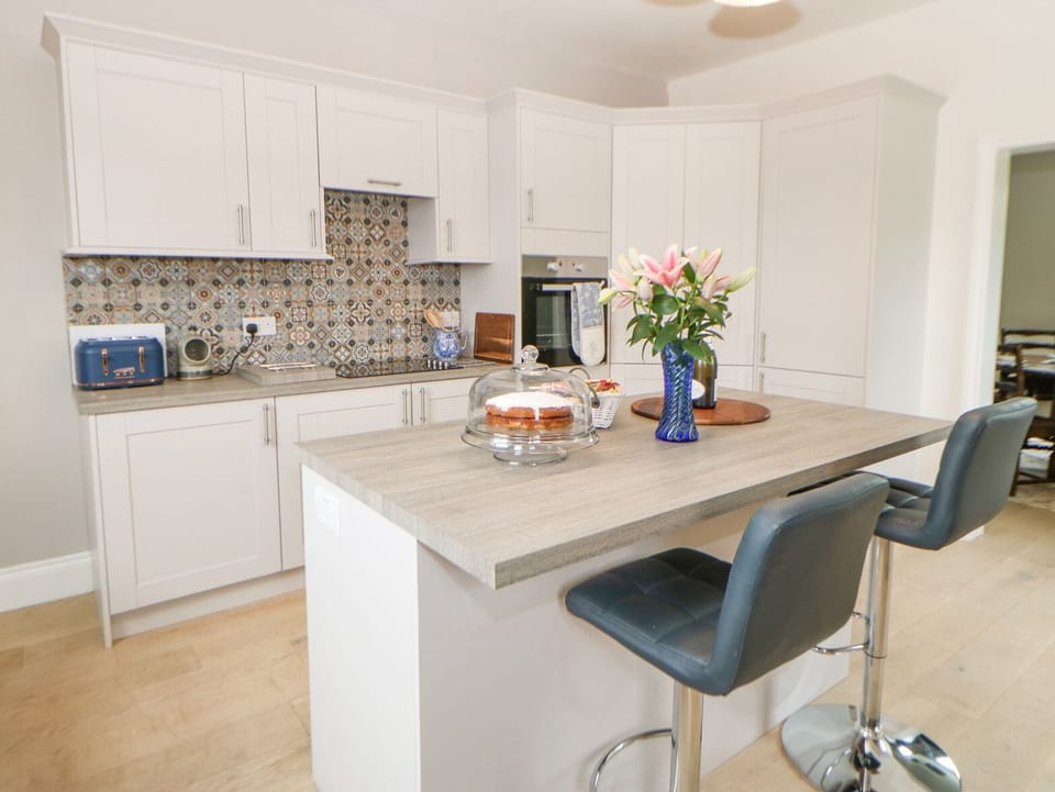 Cottage | Interior