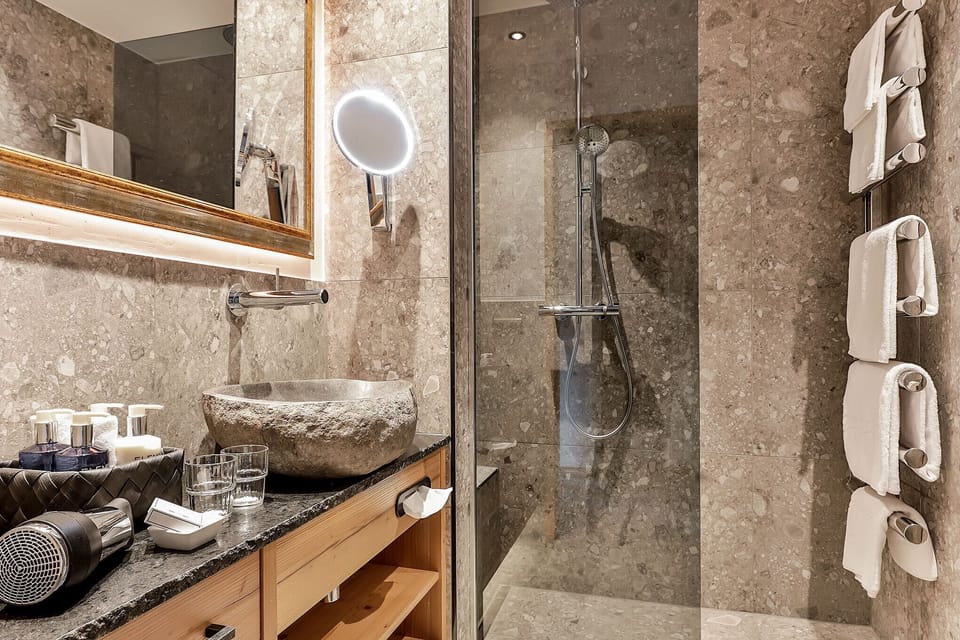 Standard Double Room, Balcony | Minibar, in-room safe, laptop workspace, free WiFi