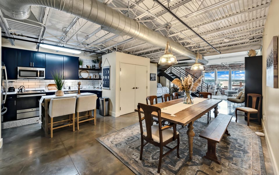 Our beautiful, fully stocked kitchen with dining space for you and yours!