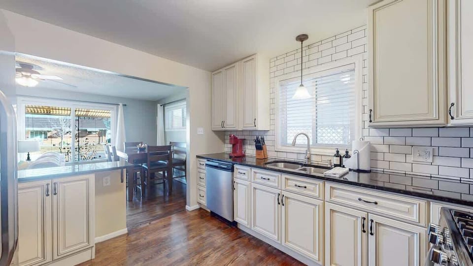 Kitchen with nice appliances