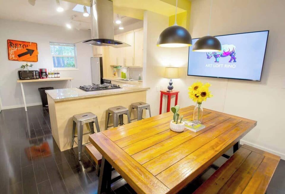Barstool seating