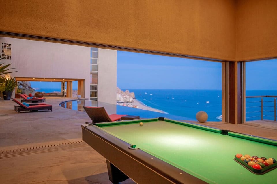 Pool table