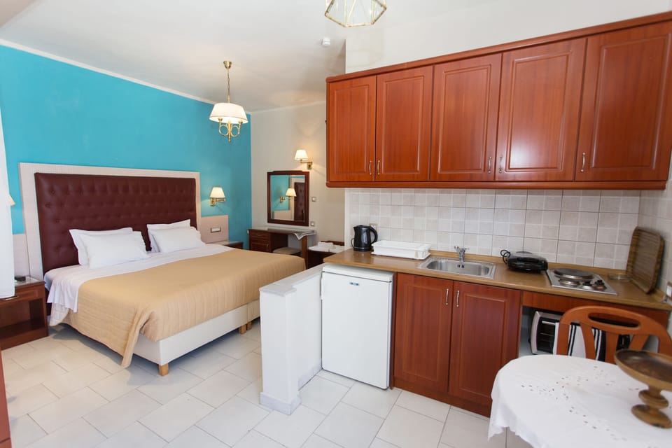Studio, Sea View | In-room safe, blackout drapes, soundproofing, free cribs/infant beds