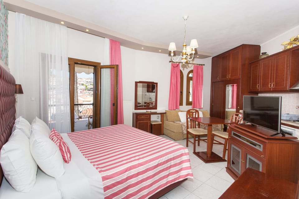 Studio, Sea View | In-room safe, blackout drapes, soundproofing, free cribs/infant beds