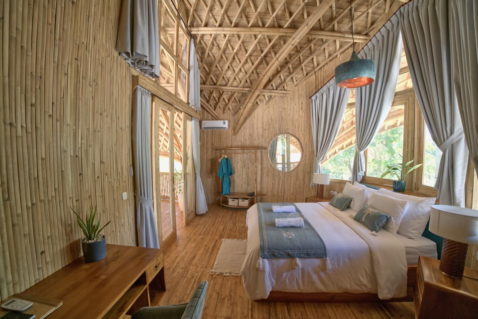 Honeymoon Villa | Premium bedding, minibar (some free items), in-room safe, desk