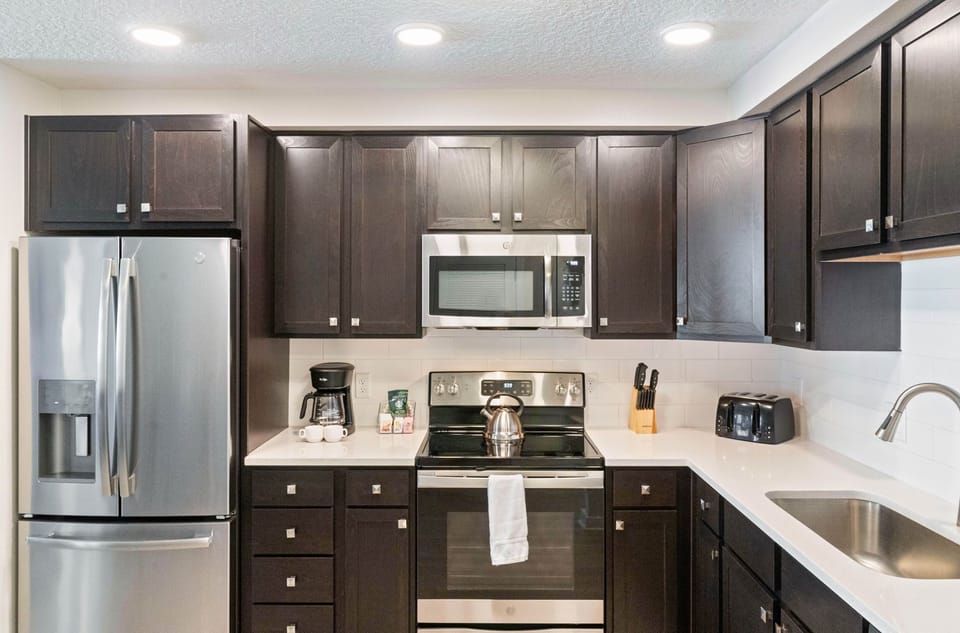 Gourmet Retreat: Unleash your culinary creativity in our fully-equipped kitchen, a gourmet haven for cooking enthusiasts